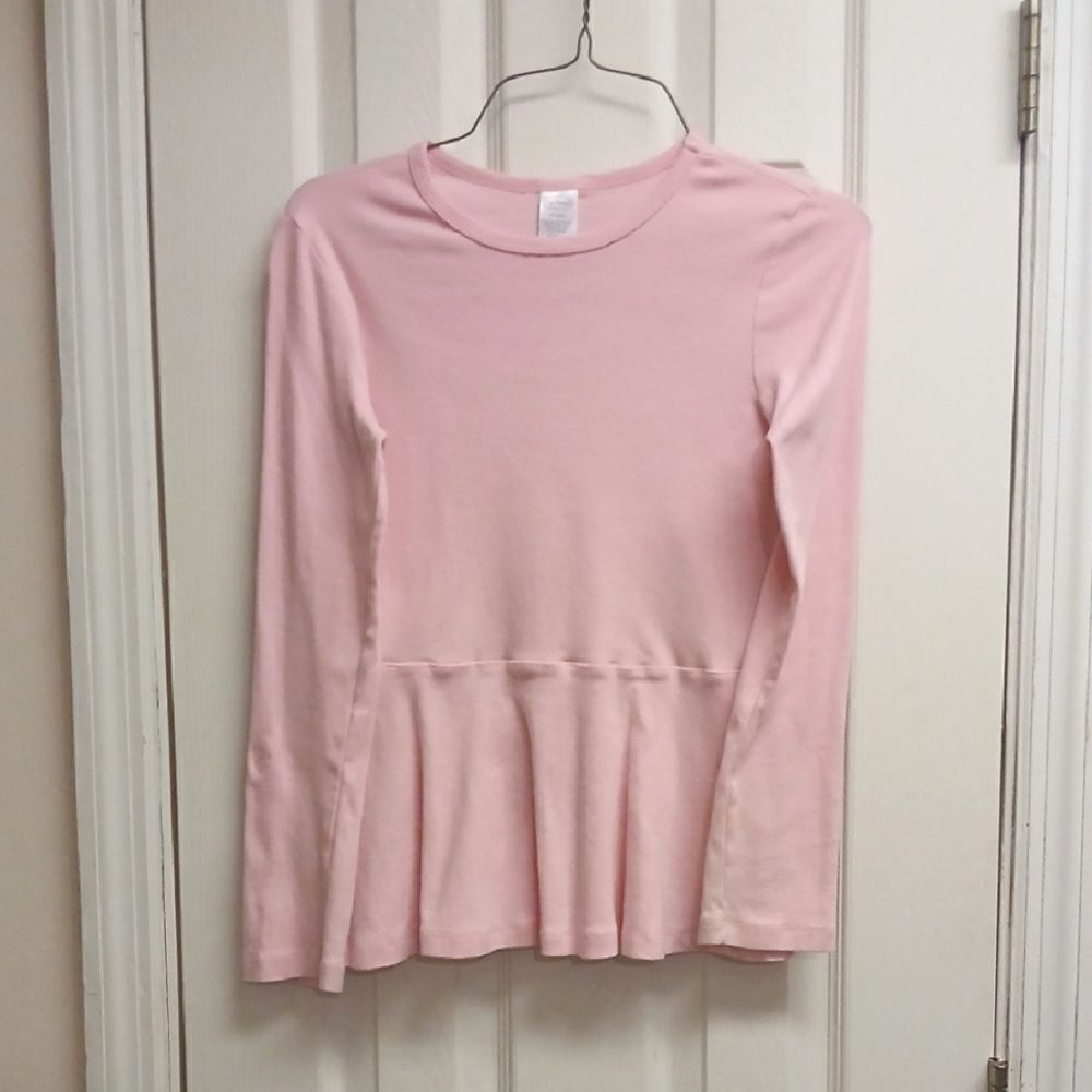 🩷CITY THREADS Girls Long Sleeved Pullover Ruffled Bottom Top. Size 14 Pink